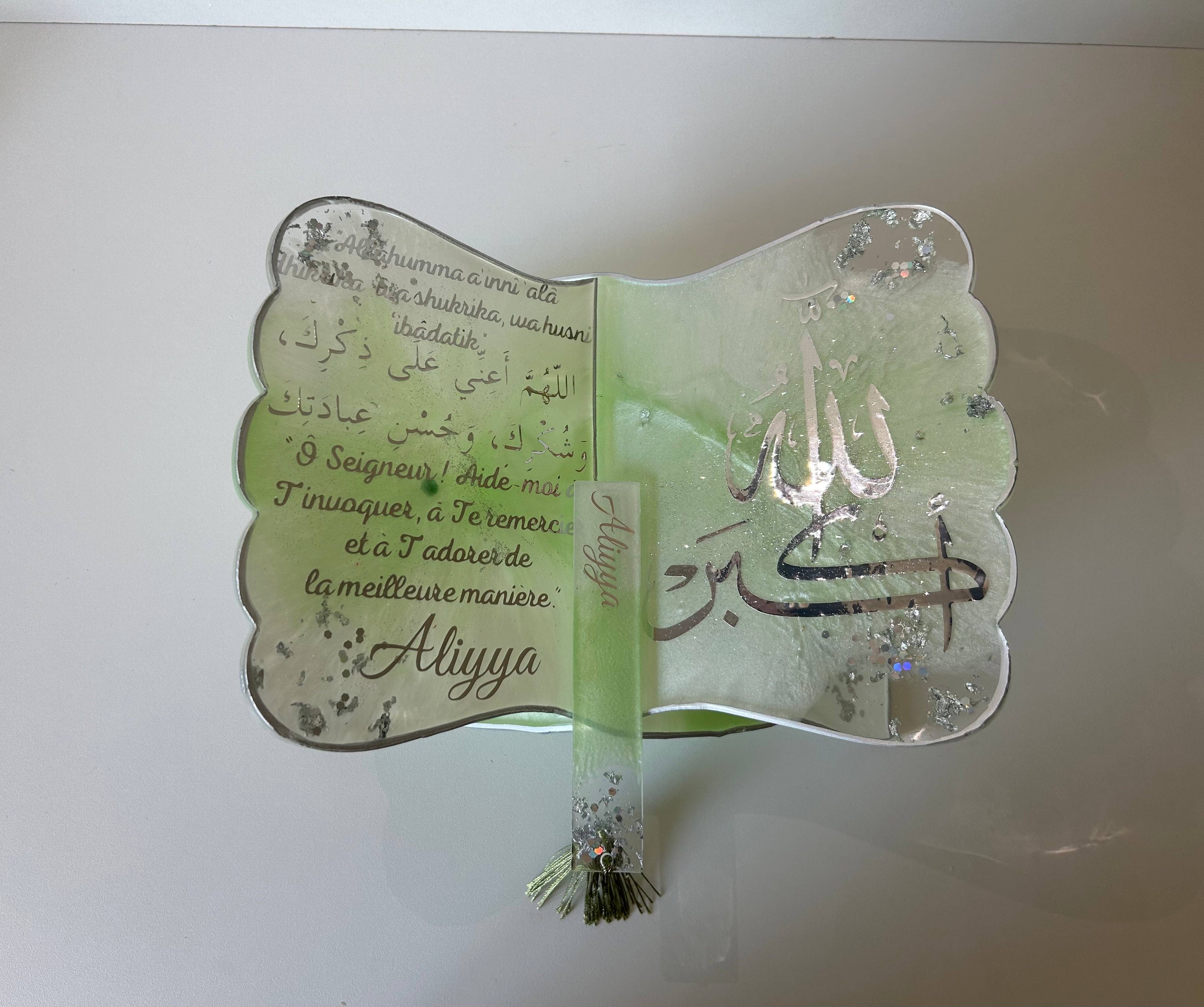 Le Support de Coran – { Vert clair et Blanc }