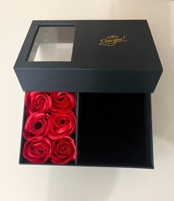 Coffret de Bijoux de Roses Rouges Parfumées à Offrir