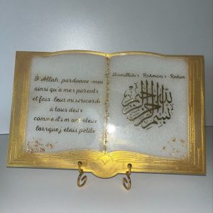 Cadre précieux en forme de livre